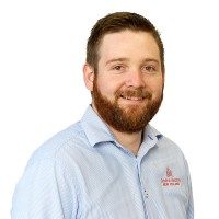 james-steele-3__ScaleWidthWzIwMF0